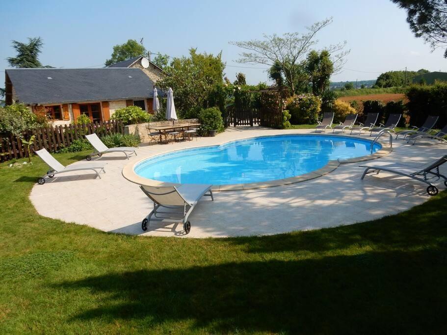 3 Self-Contained Gites With Pool And Games Room Saint-Georges-de-Noisne Экстерьер фото